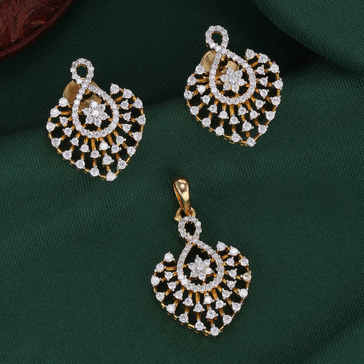Graceful Glow Avikam Pendant Set