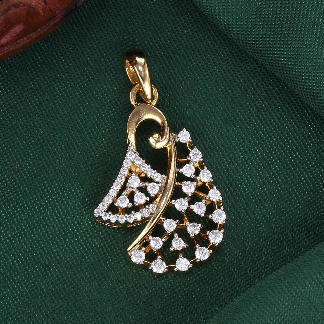 Intensely Radiant Avikam Pendant Set