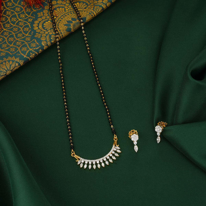 Pretiest Mangalsutra Chain With Earrings