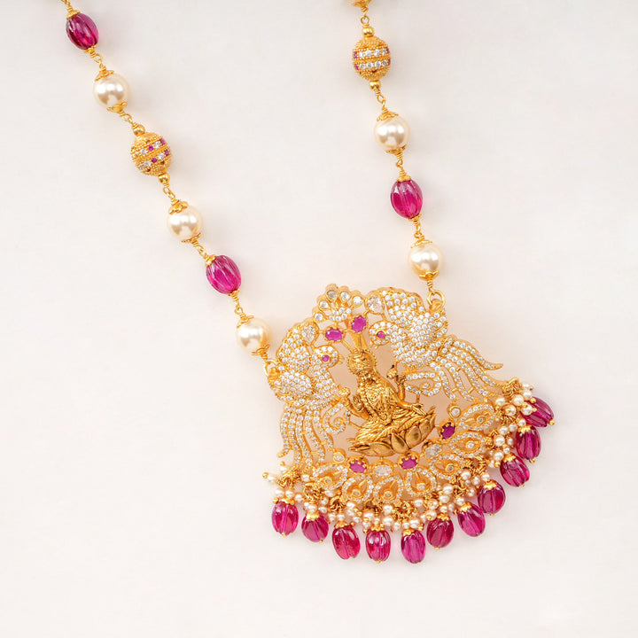 Glitz Pendant with beads chain