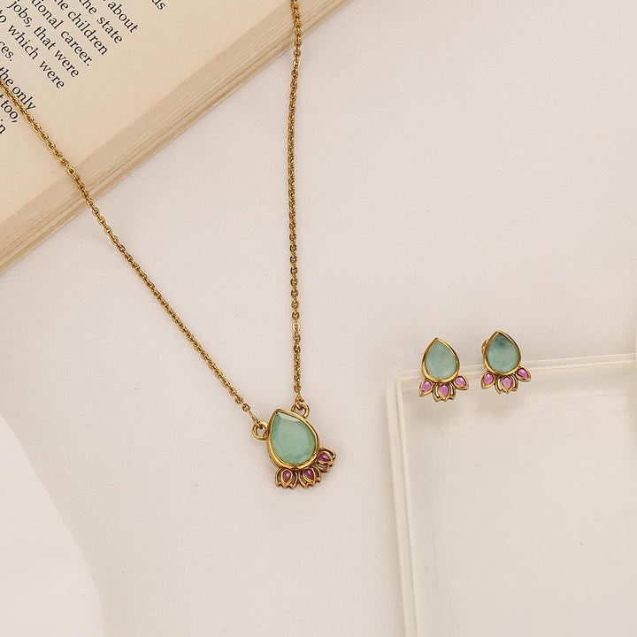 Yashikha Chain with Earrings