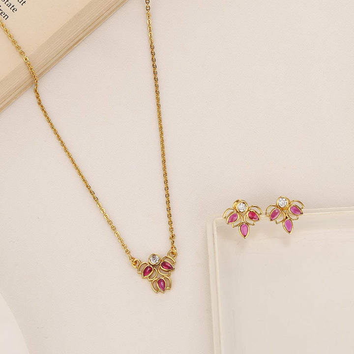 Janvikha Chain with Earrings