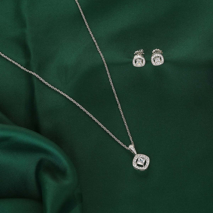 Zaina Chain with Earrings