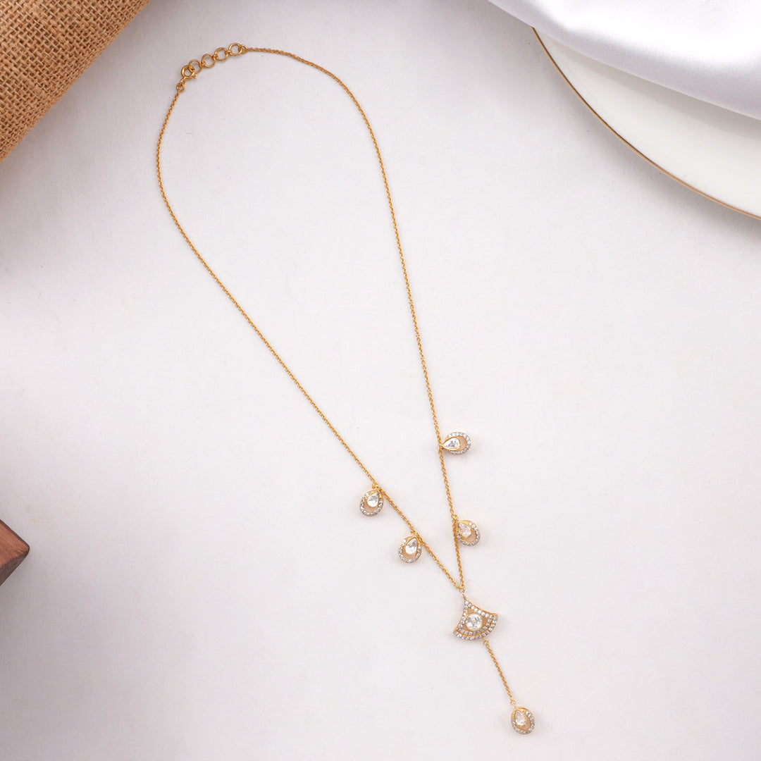 Diyantha Chain With Earrings