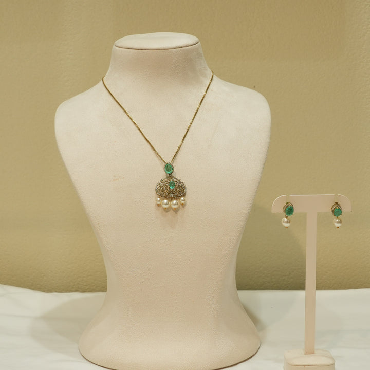 Aashina Chain with Earrings