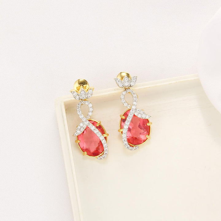 Eternal Glow Chain With Earrings