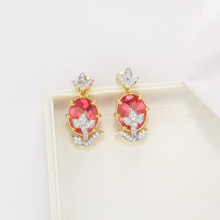 Chic & Fabulous Chain With Earrings