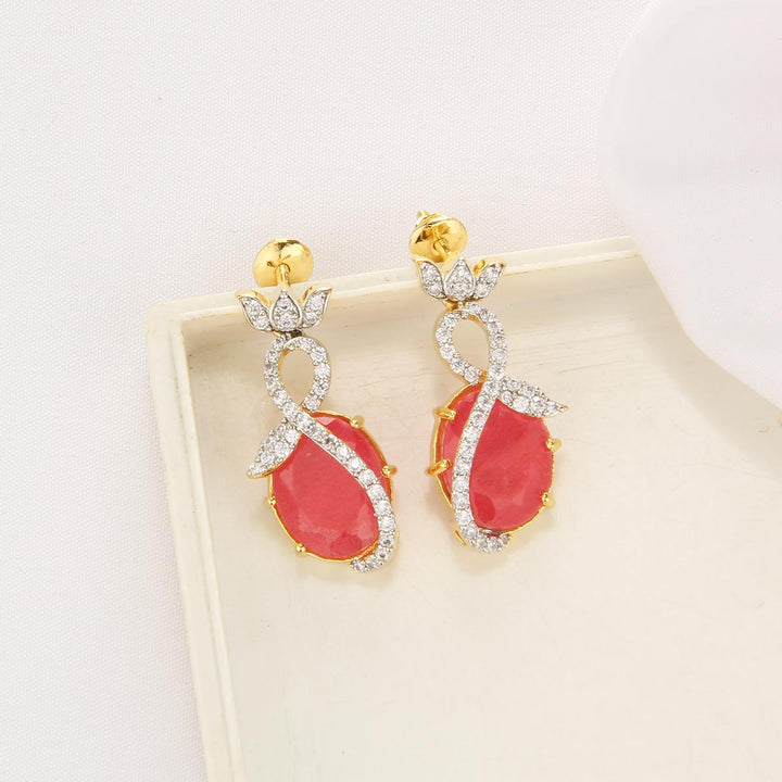 Stylish Chain With Earrings