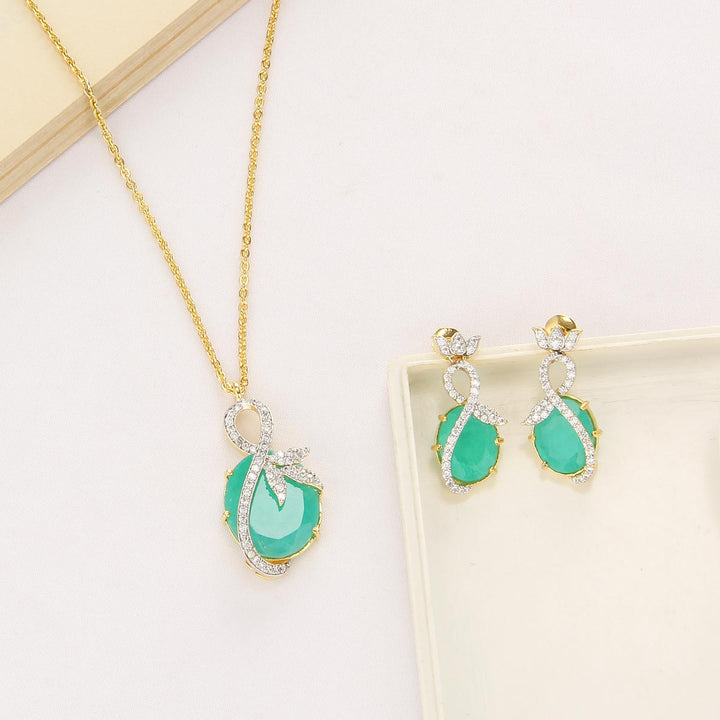 Shervitha Chain With Earrings