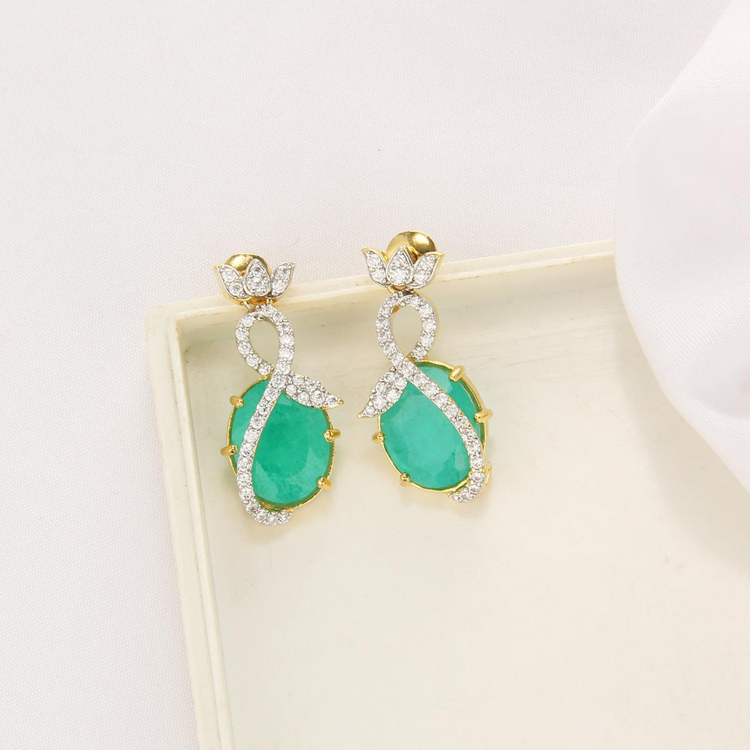 Shervitha Chain With Earrings