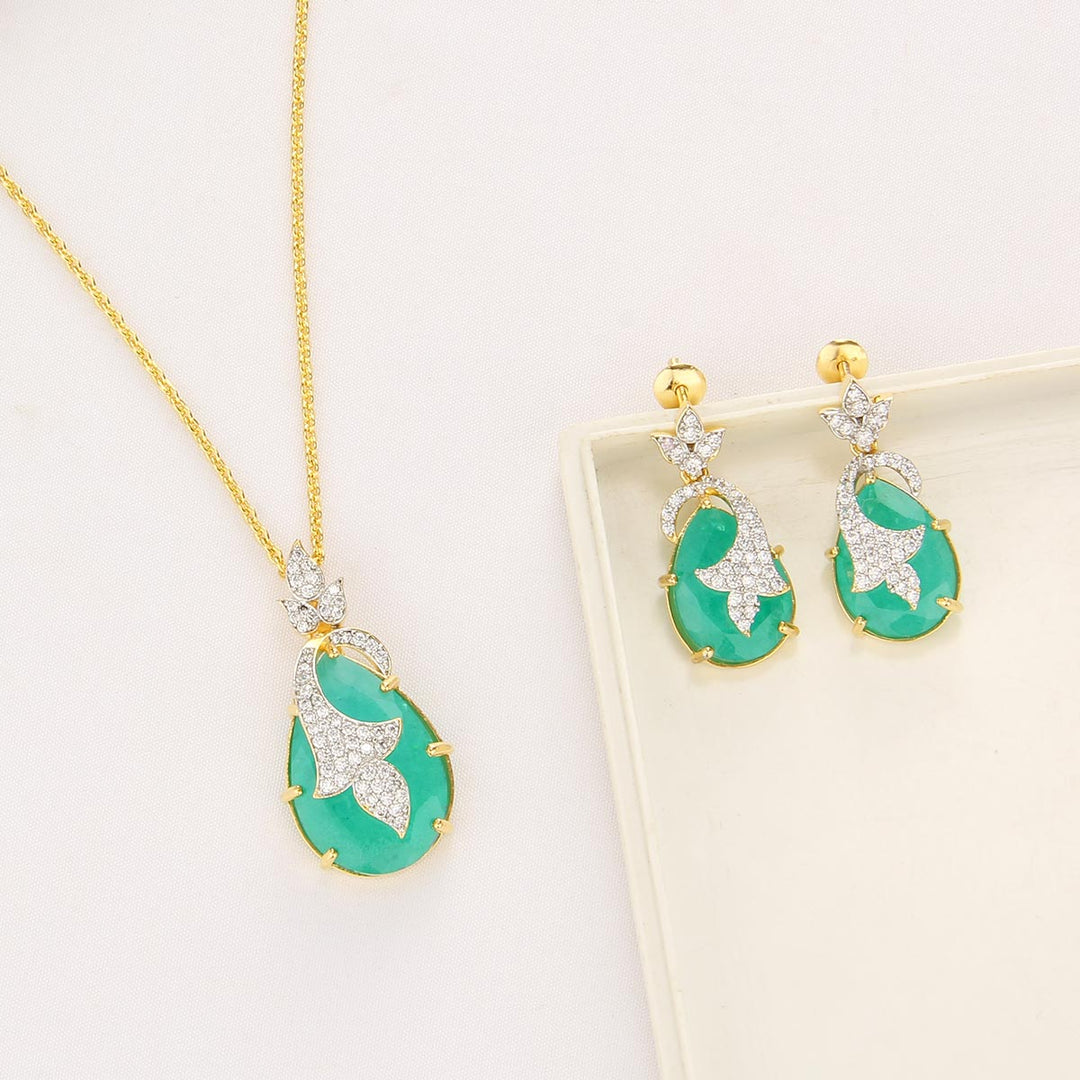 Elegant Chain With Earrings