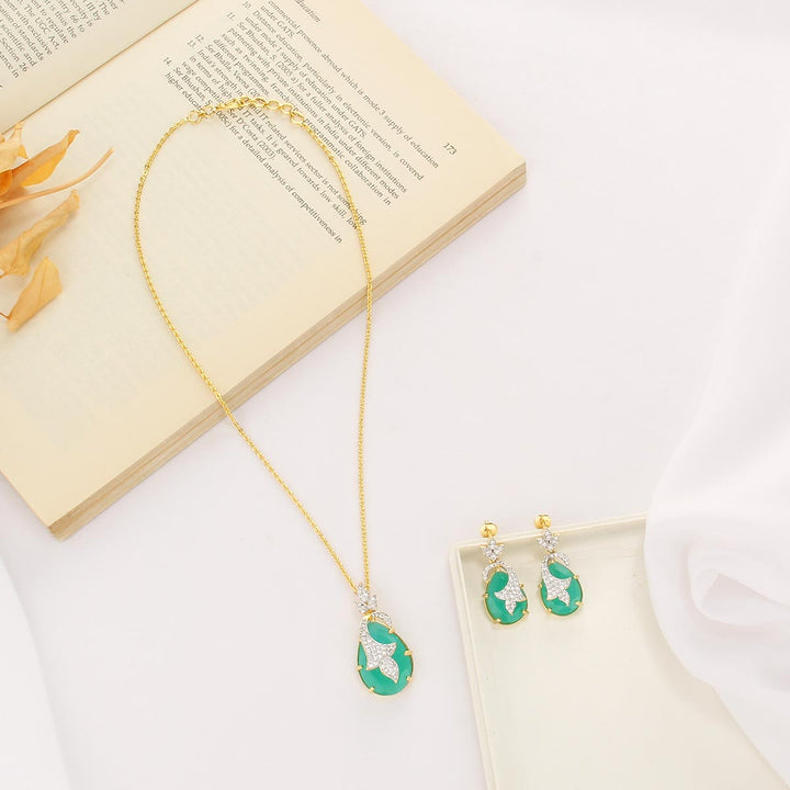 Elegant Chain With Earrings