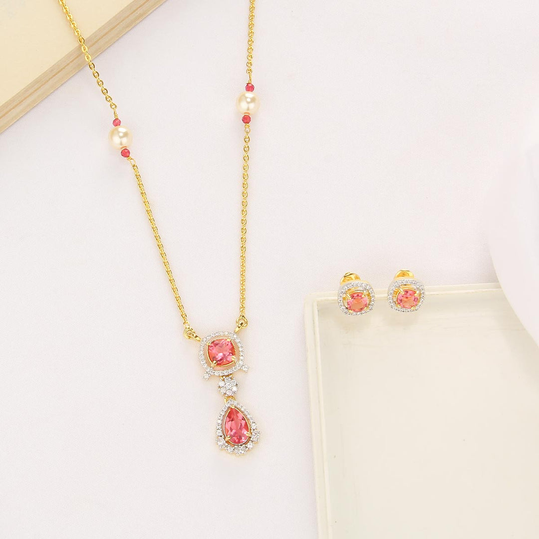 Avanika  Chain With Earrings