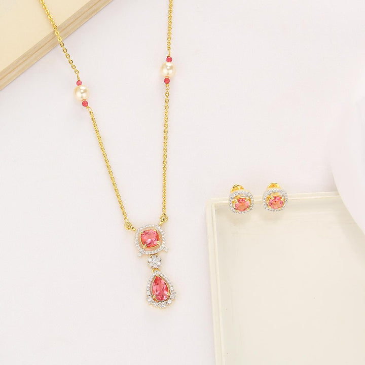 Avanika  Chain With Earrings