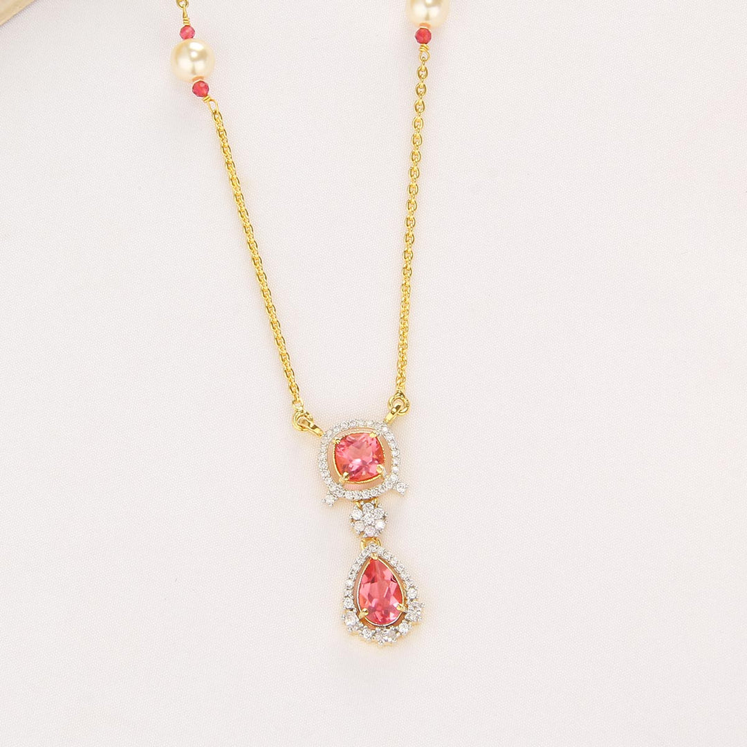 Avanika  Chain With Earrings