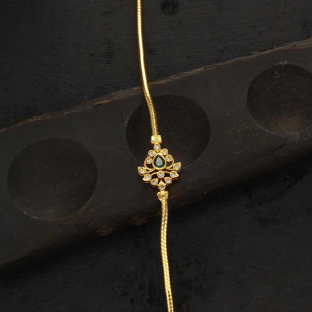 Divyama Mugappu Chain