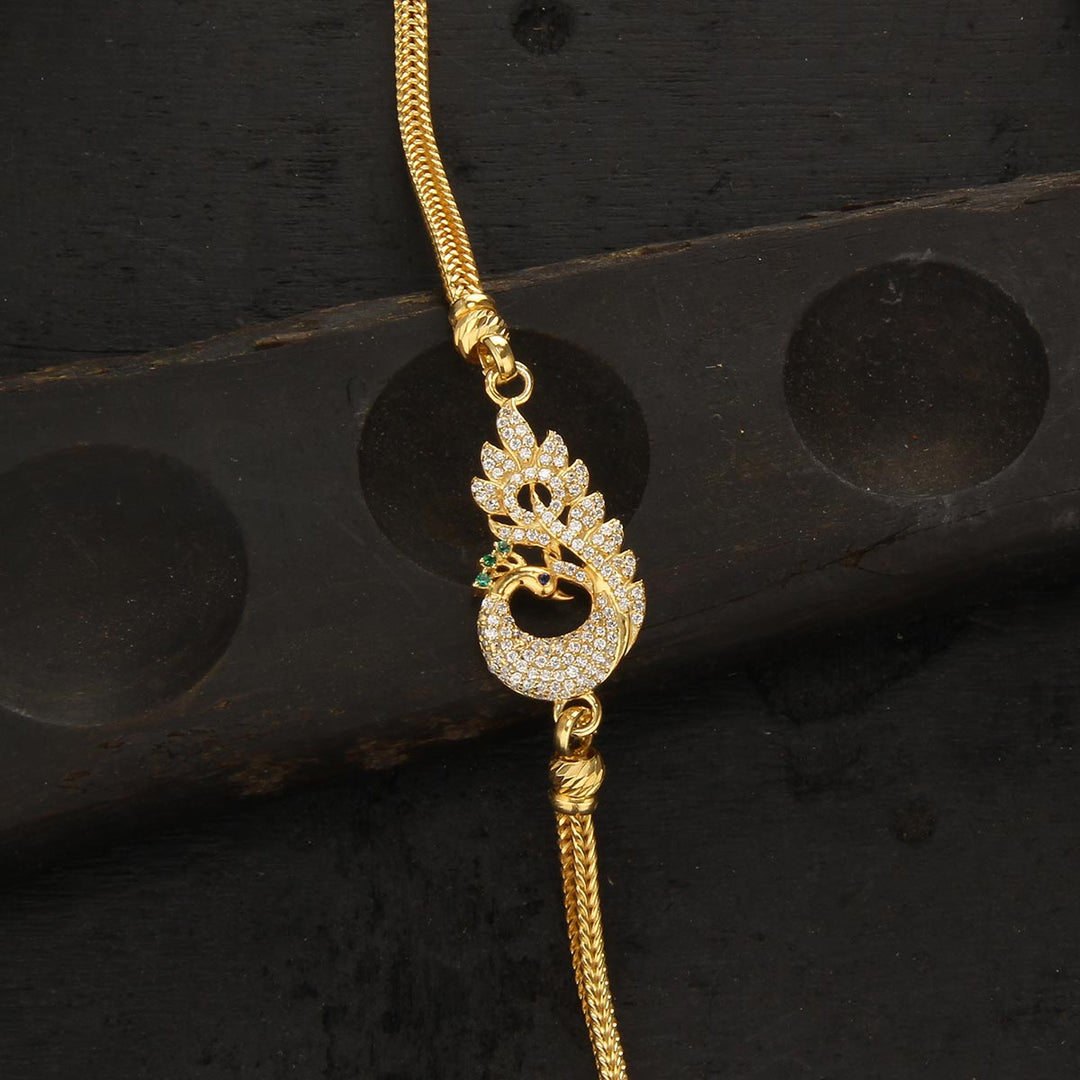 Mahisha Mugappu Chain