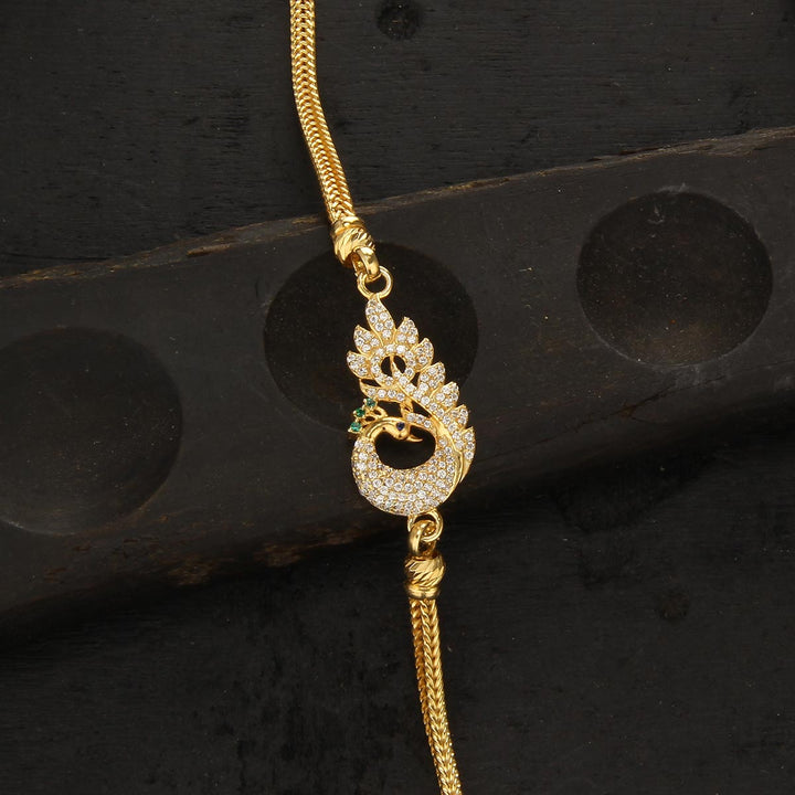 Mahisha Mugappu Chain