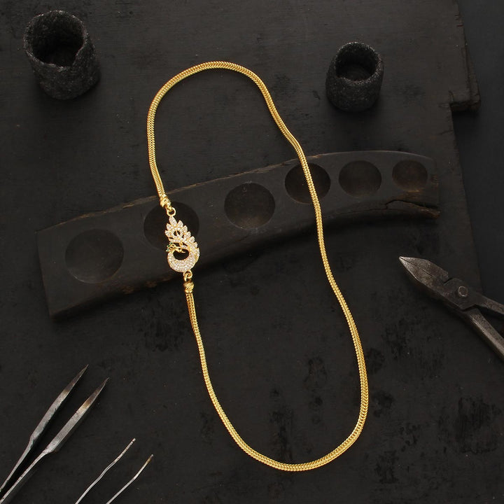 Mahisha Mugappu Chain