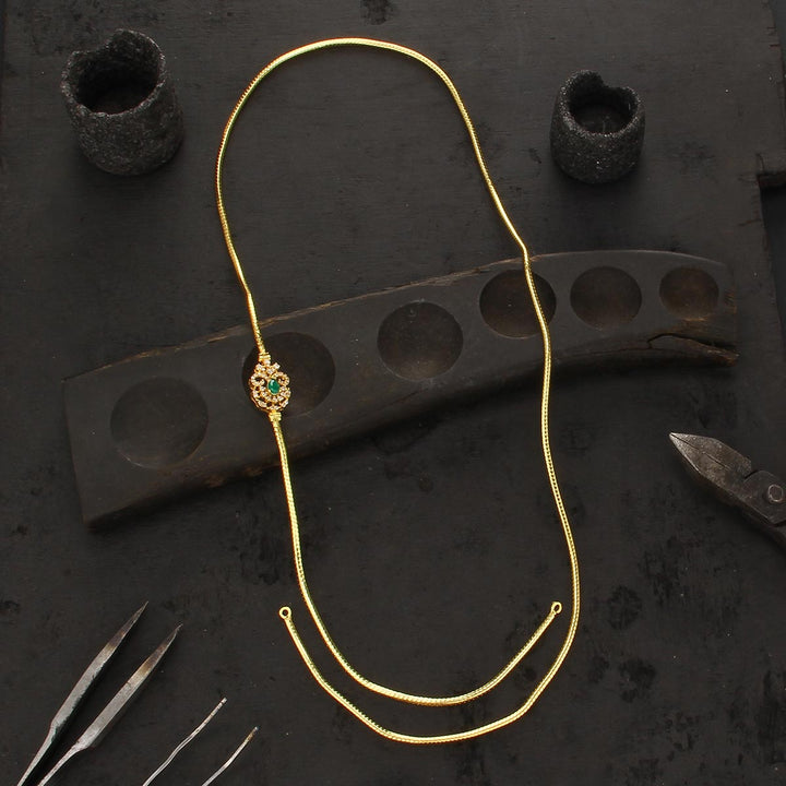 Gorgeous Look Mugappu Chain