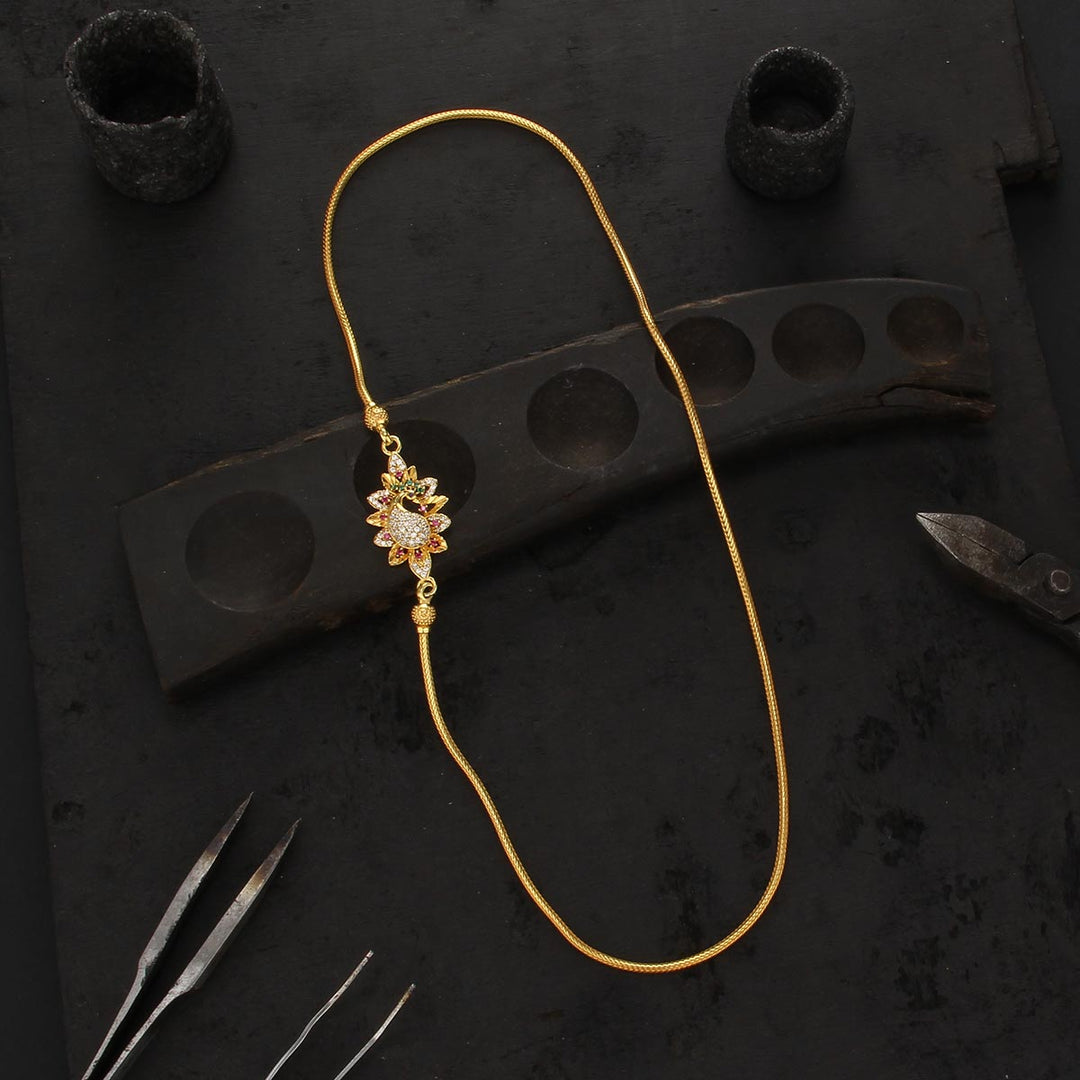 Riyana Mugappu Chain