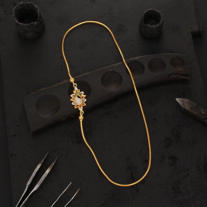 Riyana Mugappu Chain