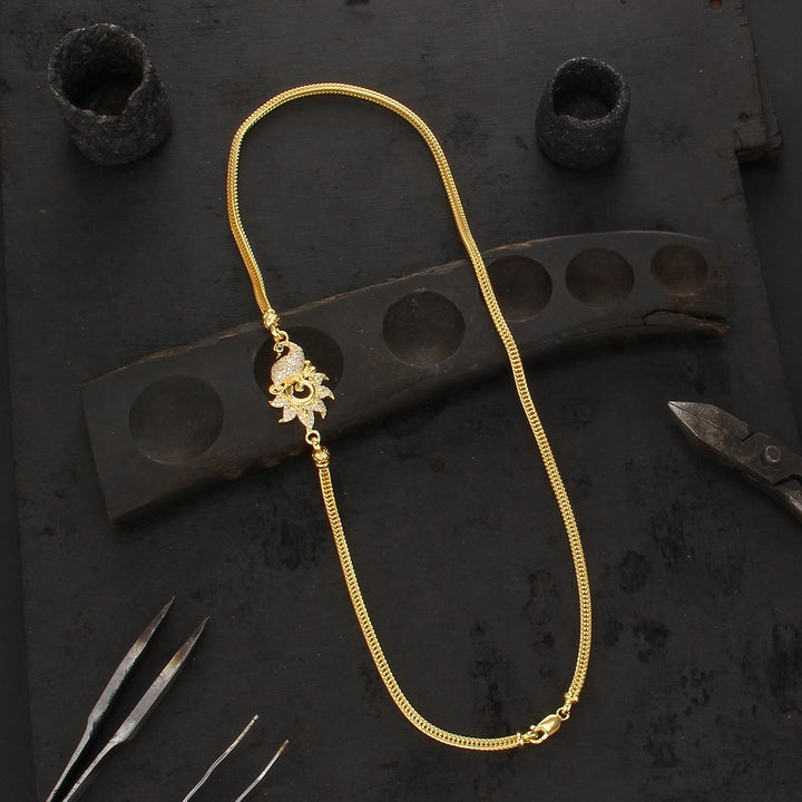 Haniya Mugappu Chain