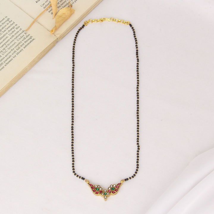 Kenisha Kundan Chain