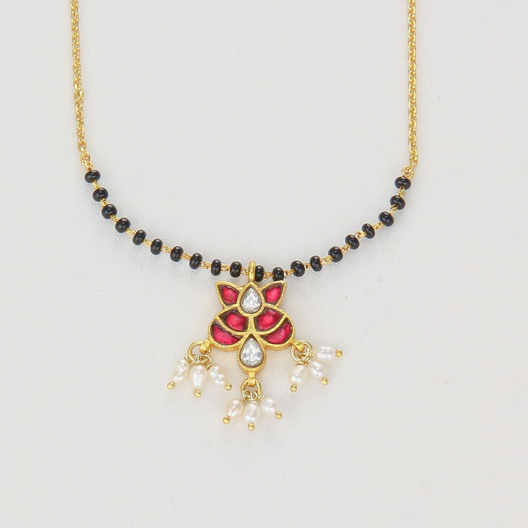 Liora Kundan Chain Set
