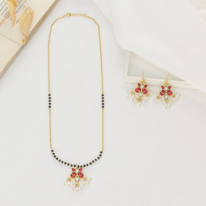 Liora Kundan Chain Set