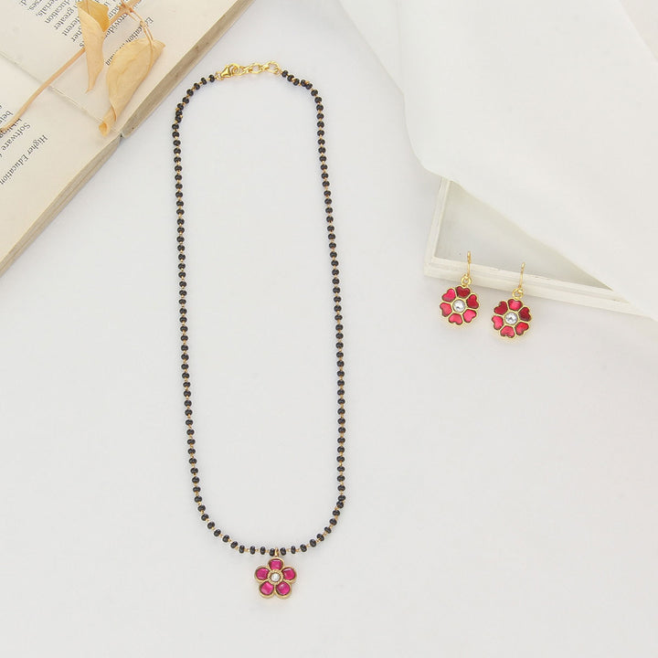 Pretty Kundan Chain Set