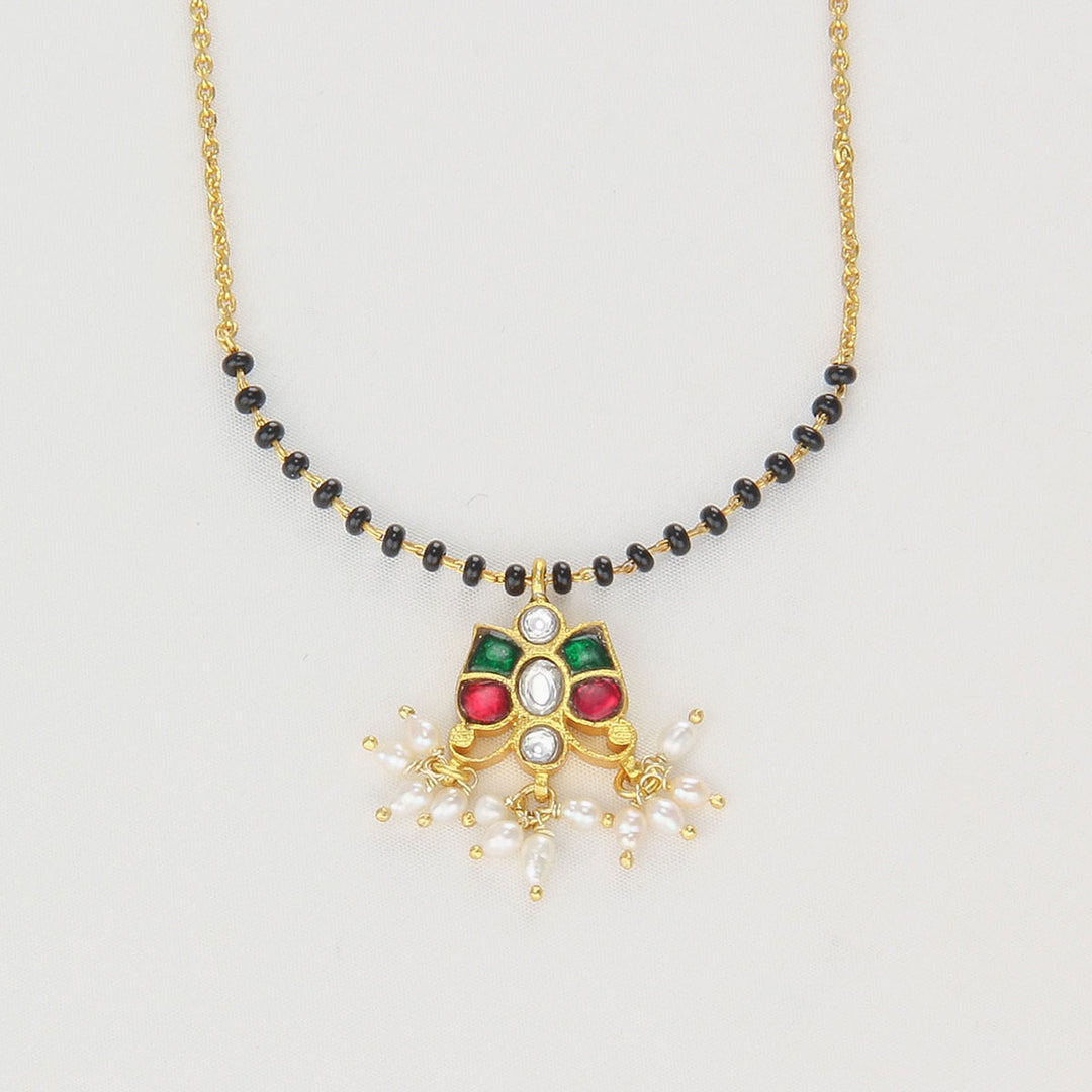 Nilani Kundan Chain Set