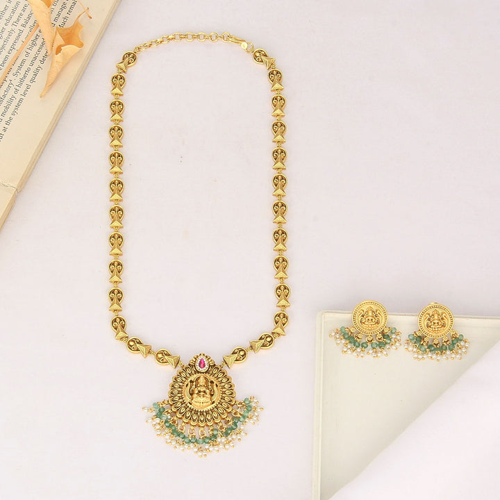 Tharshikha Nagas Chain Set
