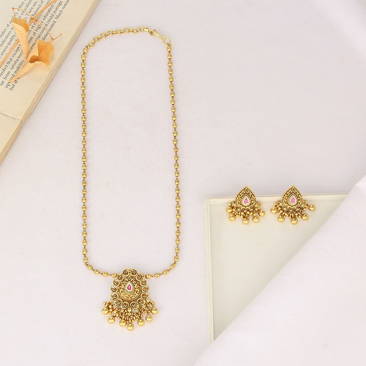 Shivani Nagas Chain Set