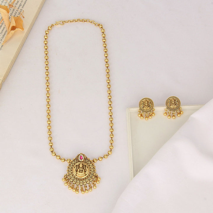 Yalini Nagas Chain Set