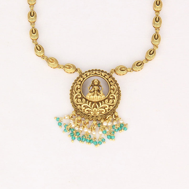 Golden Glow Nagas Chain Set