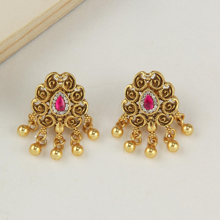 Thrithika Nagas Chain Set