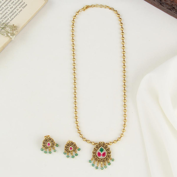 Clara Nagas Chain Set