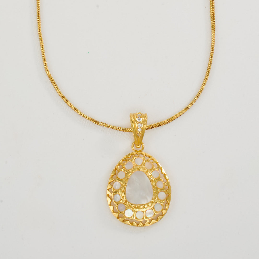 Elegant Chain With Earrings