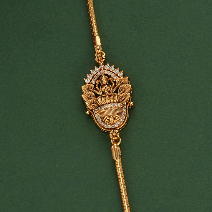 Stunning Mugappu Chain