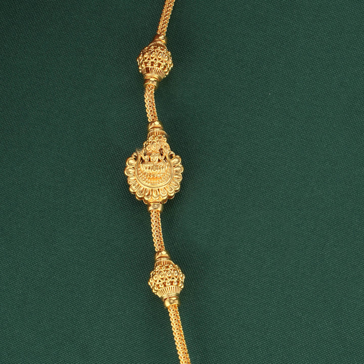 Tharvika Mugappu Chain