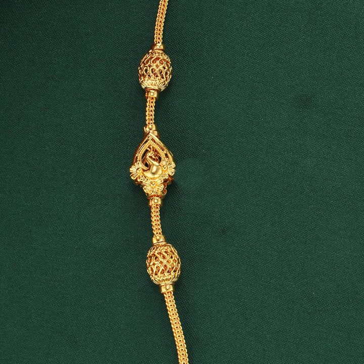 Yaalika Mugappu Chain