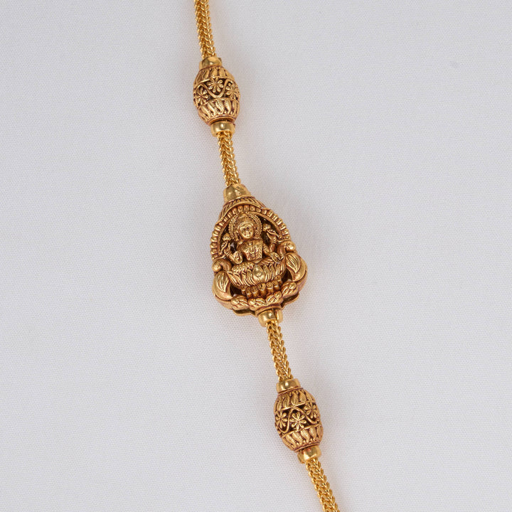 Dhananya Mugappu Chain
