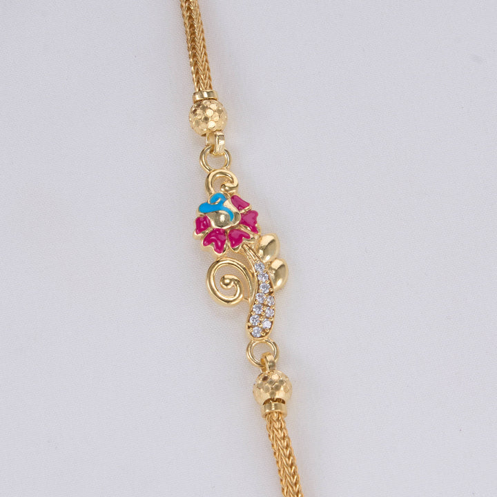 Lahitha Mugappu Chain