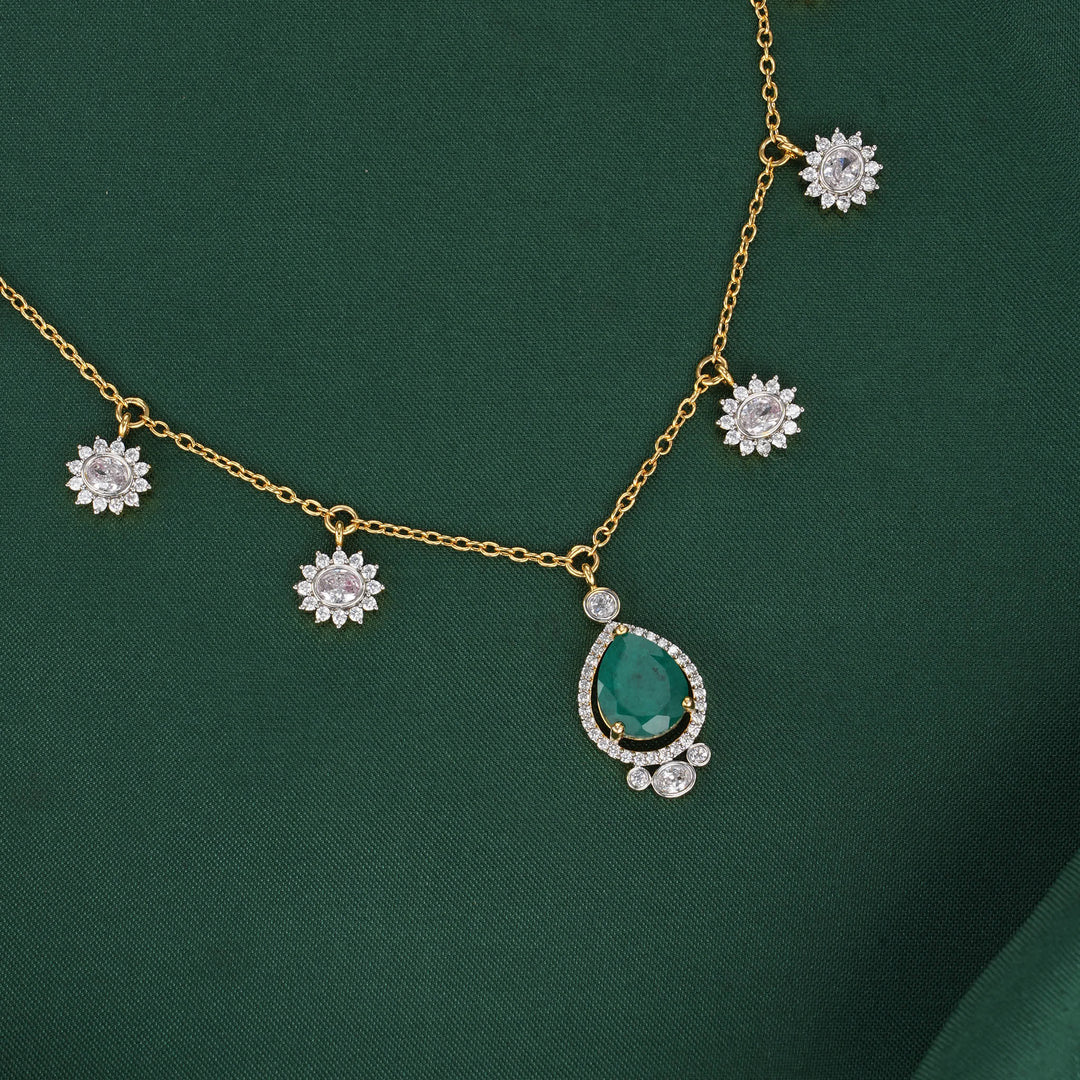 Hemarika Avikam Chain with Earrings