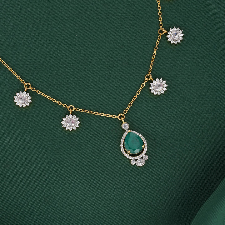 Hemarika Avikam Chain with Earrings