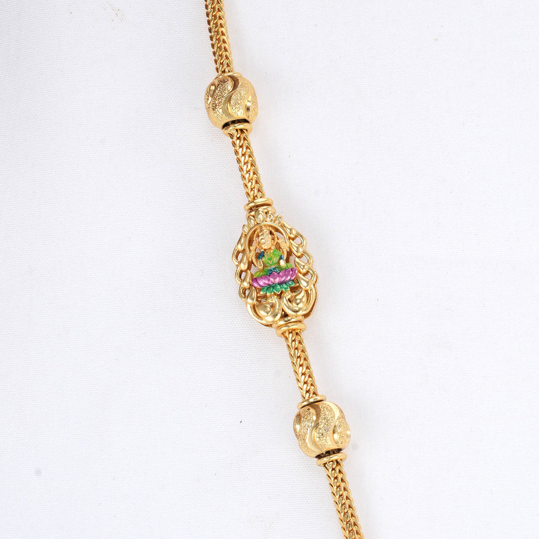 Vedhikaa Stone Mugappu Chain
