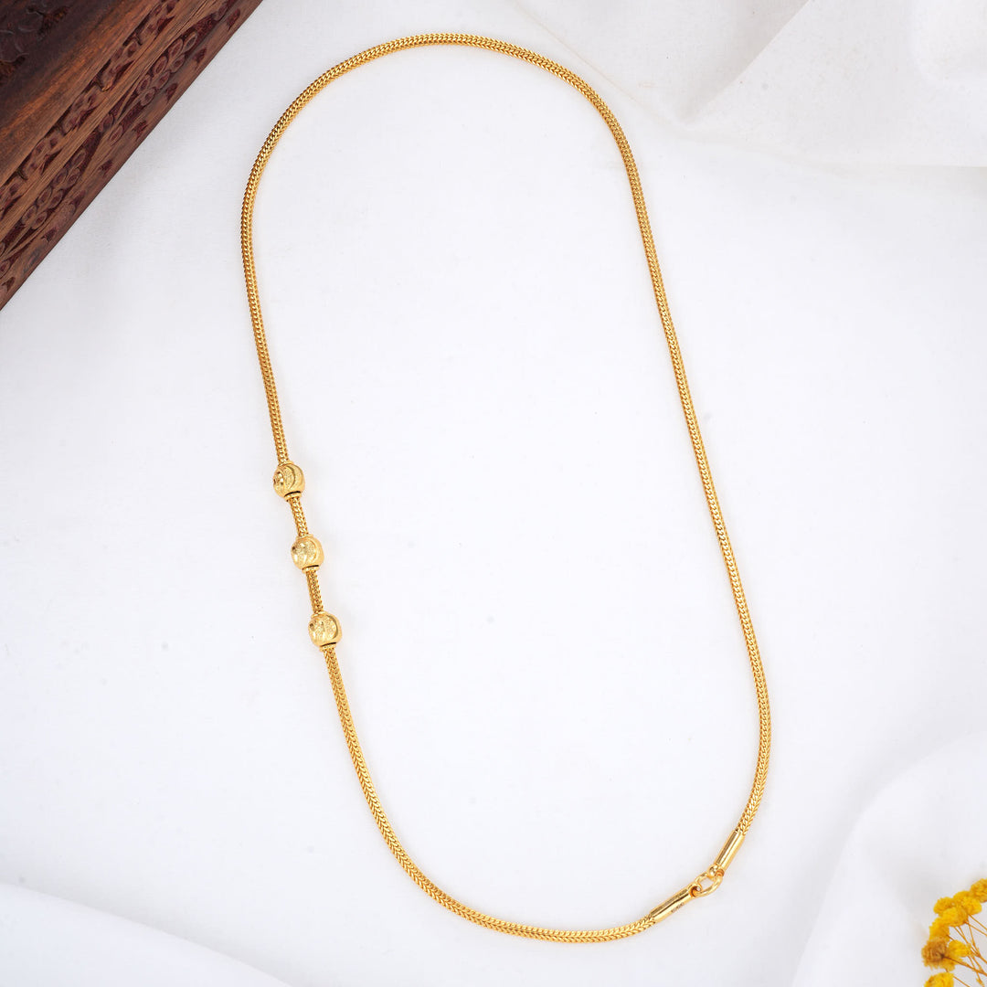 Kezhiya stone Mugappu Chain
