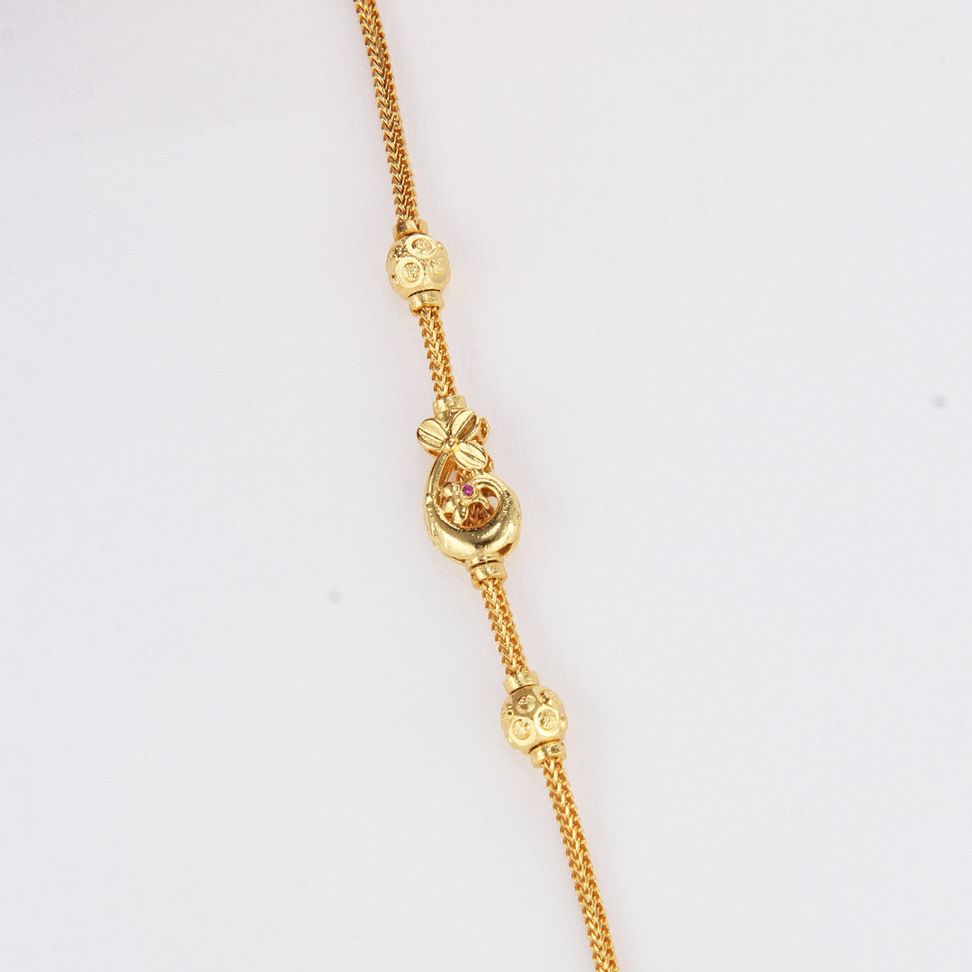 Nishnaya Stone Mugappu Chain