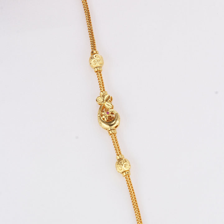 Nishnaya Stone Mugappu Chain